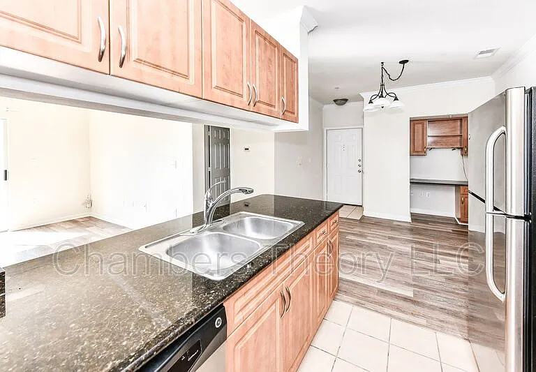 12104 Garden Grove Cir #404 — Photo 3