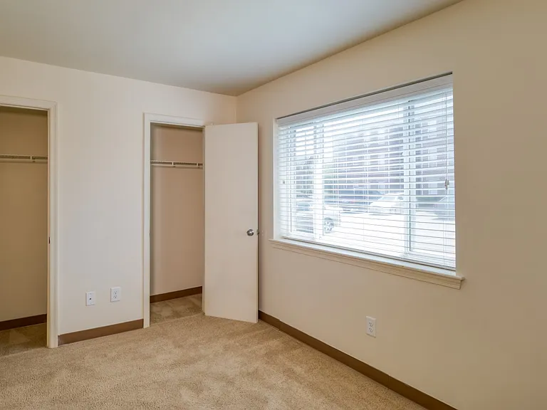 Mission College Apartments — Photo 10