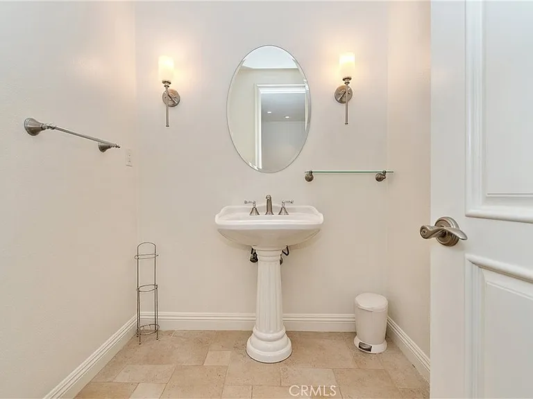 19 Santa Rosa — Photo 29