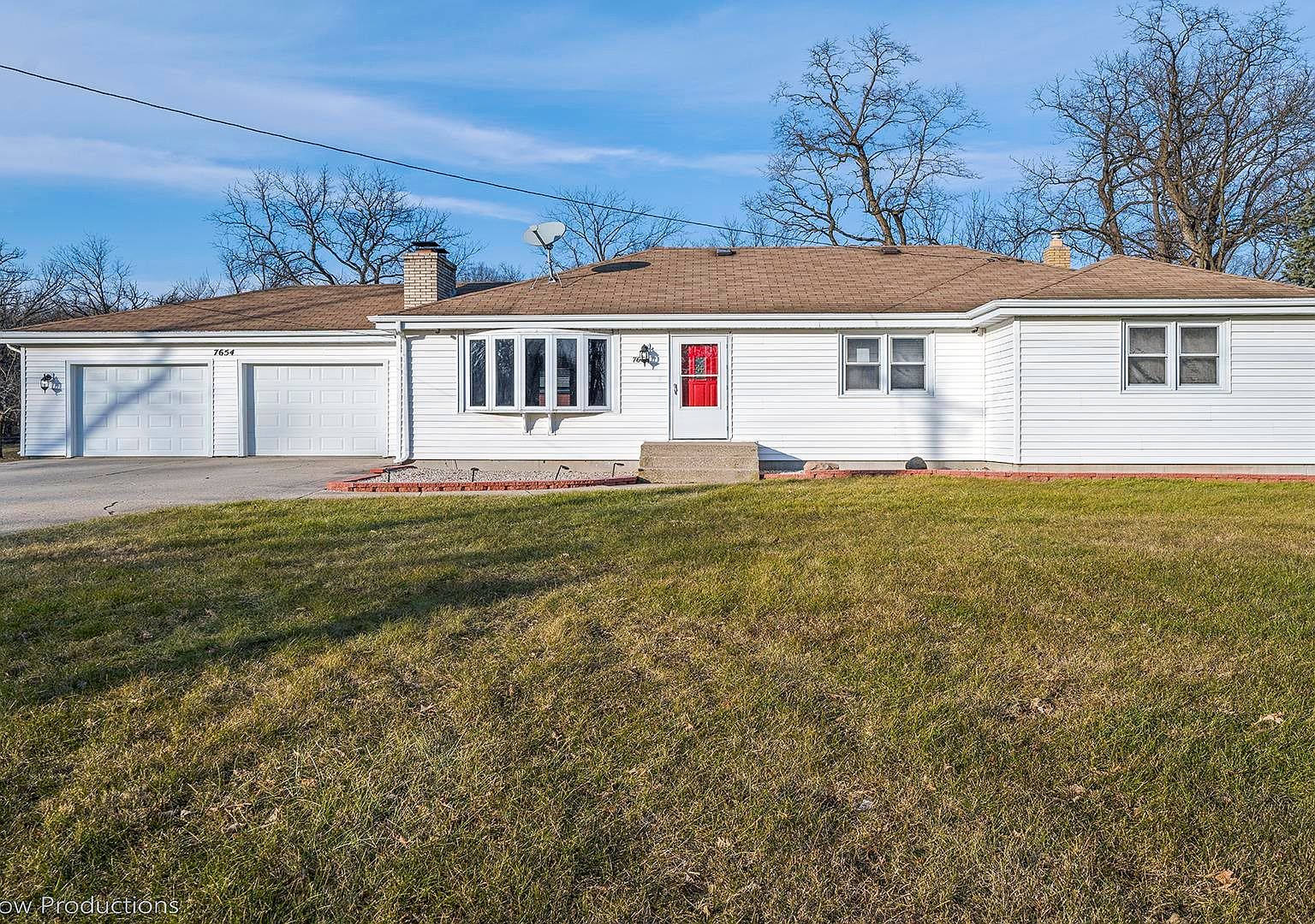 7654 Burr Oak Rd, Roscoe, IL 61073 Zillow