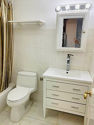 5th image of 4312 Broadway #2F