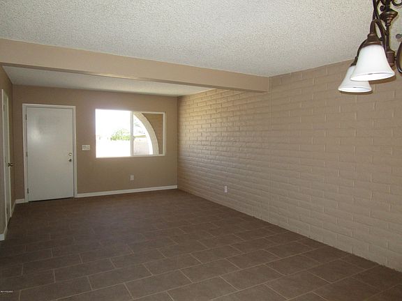 4th image of 3151 W Calle Canario