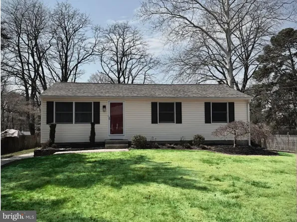 33 Poplar St, Sicklerville, NJ 08081