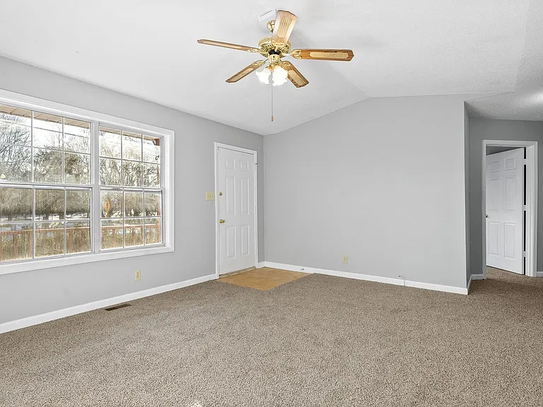 418 Donna Dr — Photo 7