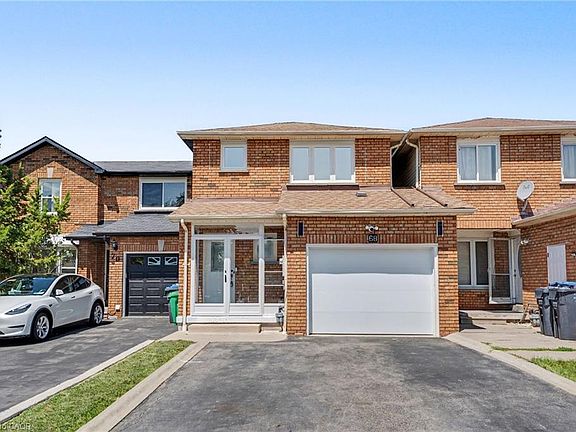 3rd image of 68 Tulip Dr