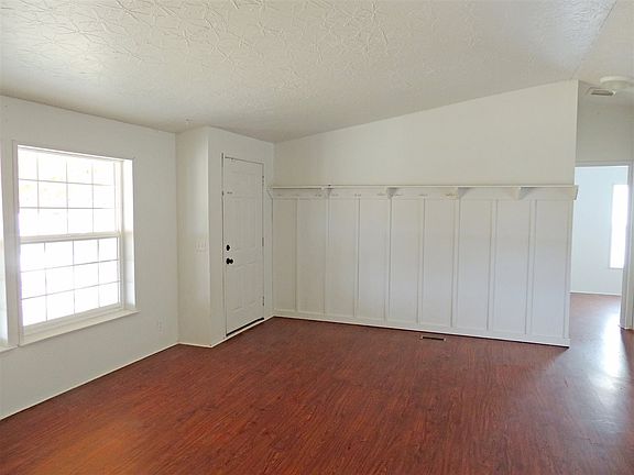 3rd image of 603 Lincoln St