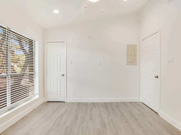 3816 Southway Dr — Photo 11