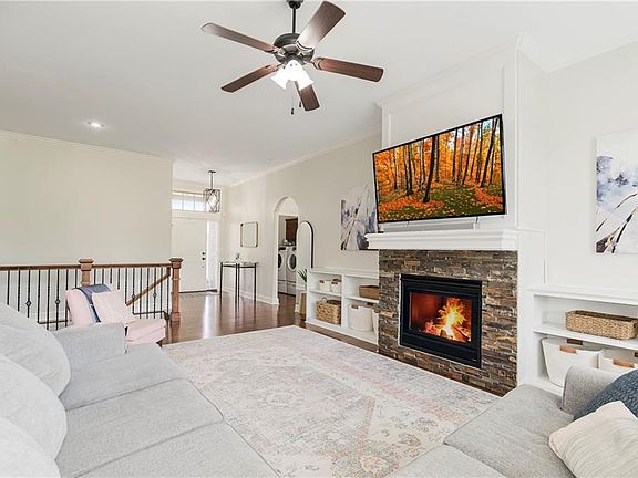 5th image of 4330 NE Park Trails Ct