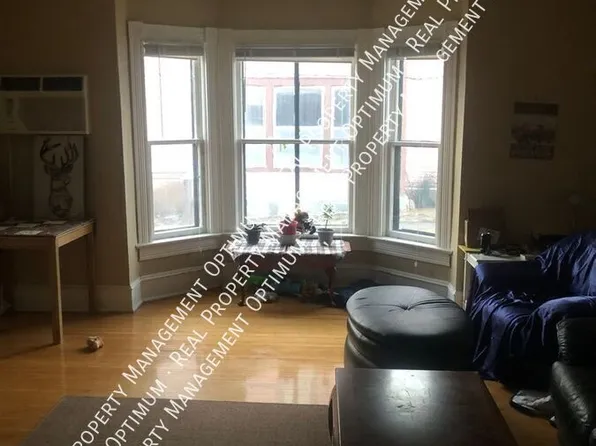 222 E Vernon Ave APT 1, Fergus Falls, MN 56537