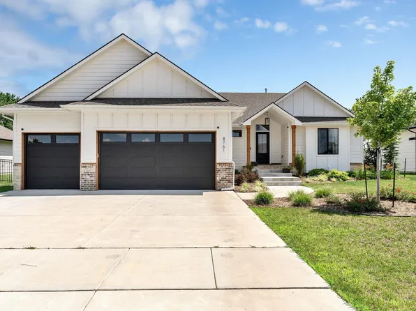 8761 E Bradford St, Wichita, KS 67210