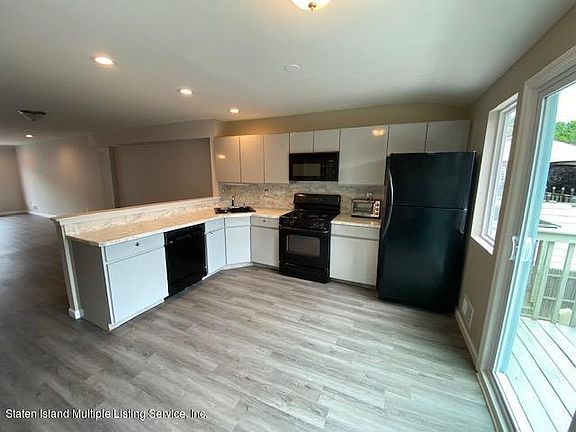 4th image of 45 Mallard Ln