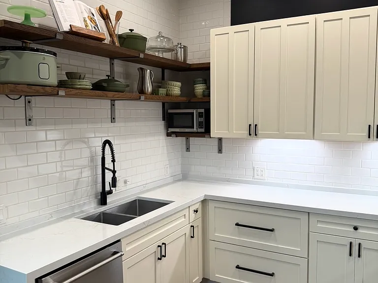 1623 Rosewood Ave — Photo 22