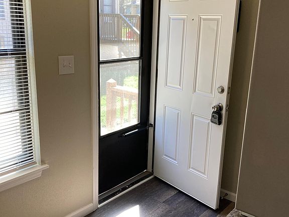 2nd image of 217 SE Claremont St APT C