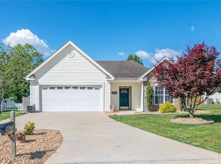 1624 Pebble Run Ln, Clemmons, NC 27012