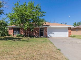 1415 Charles Ave, Panhandle, TX 79068