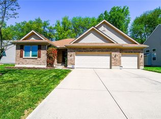 2250 Harmony Dr, Xenia, OH 45385