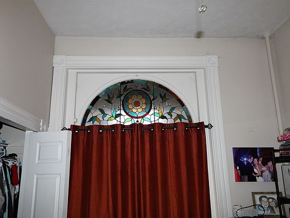 2nd image of 919 Beech Ave #1