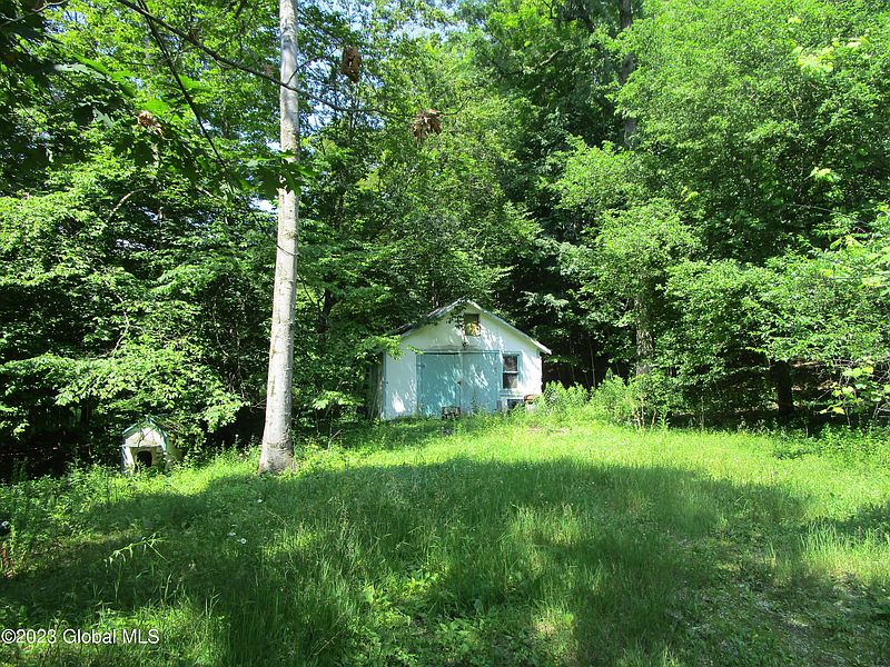 4th image of 459 Slate Hill Road
