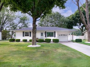 711 Scott St, Beaver Dam, WI 53916