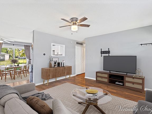 3rd image of 3716 Laguna Dr