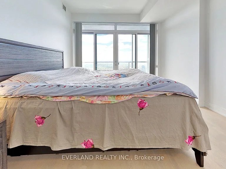 7 Grenville St #6105 — Photo 35