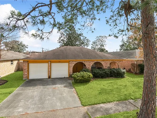 809 Honeysuckle St, Terrytown, LA 70056