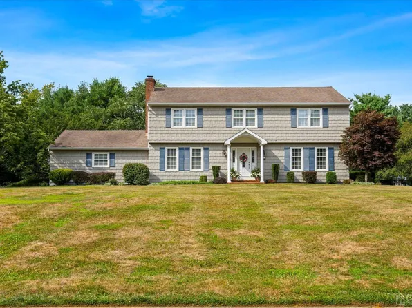 11 Candlewick Way, Colts Neck, NJ 07722
