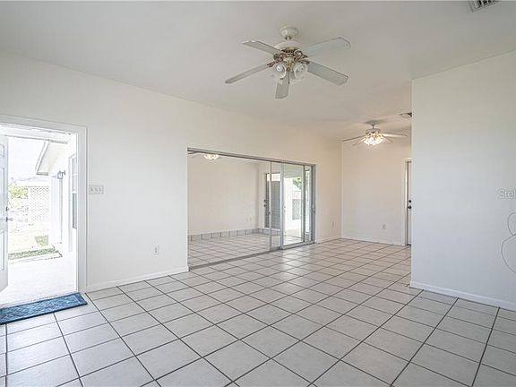 3rd image of 2238 Claude Ct