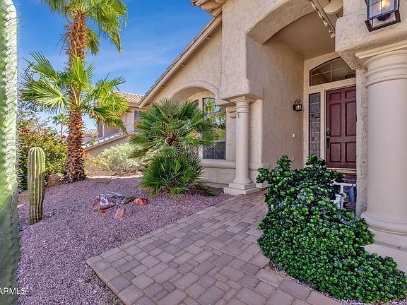 5th image of 621 E GOLDENROD Street