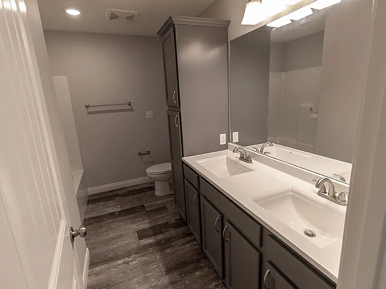 2801 Amberwood Ct — Photo 27