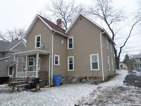 2nd image of 135 Brown St