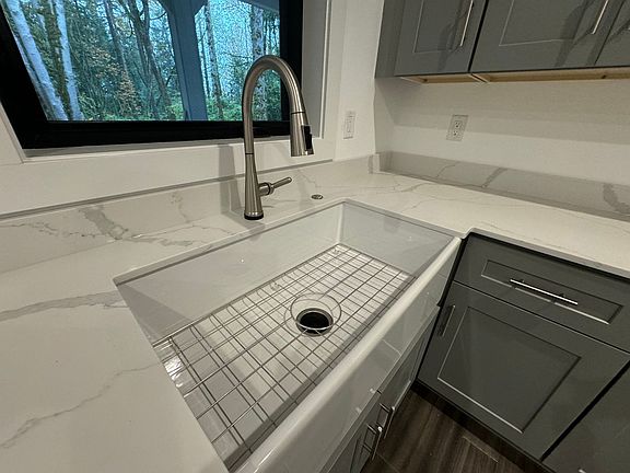 4th image of 13303 NE 110th Ct