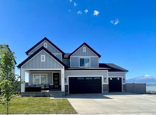 424 W Greyhound Rd, Saratoga Springs, UT 84045