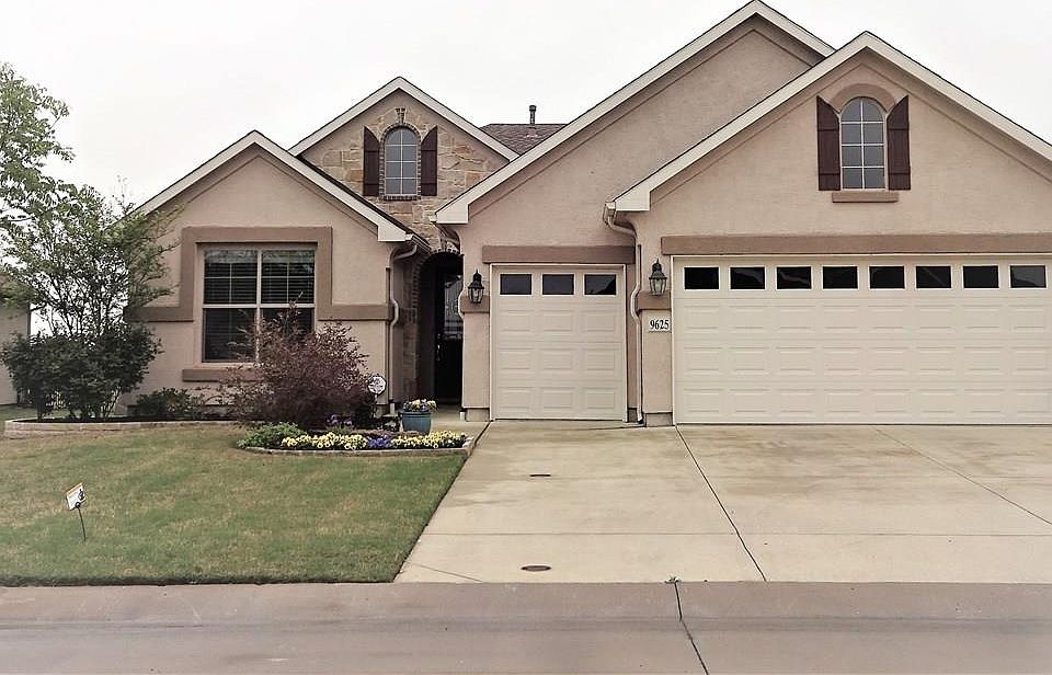 1st image of 9625 Lindenwood Trl