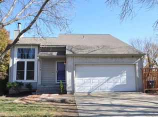 3354 SW Timberlake Ln, Topeka, KS 66614