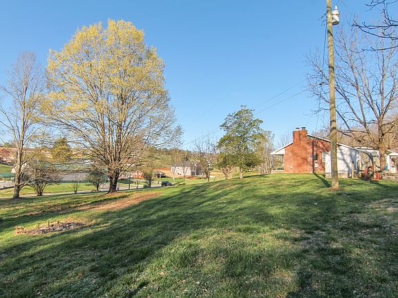 5th image of 4615 Cabbage Ln