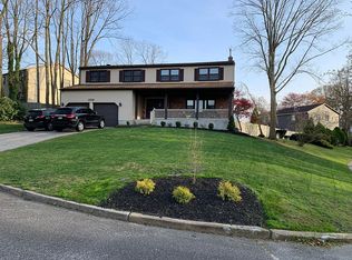 1 Palmer Ct, Sewell, NJ 08080