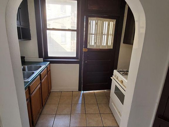 4th image of 4425 N Milwaukee Ave APT 2S