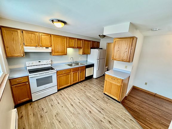 2nd image of 1531 Wehrle Dr APT 2