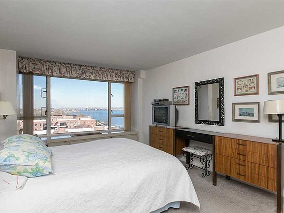 4th image of 166-25 Powells Cove Blvd APT 14C