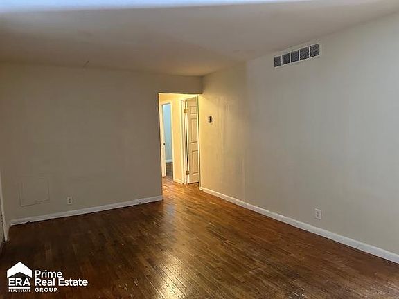 3rd image of 1080 E Cornell Ave