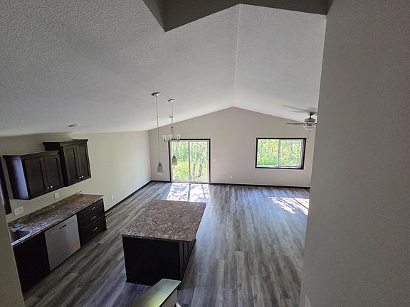 4th image of 1029 Holton Ave