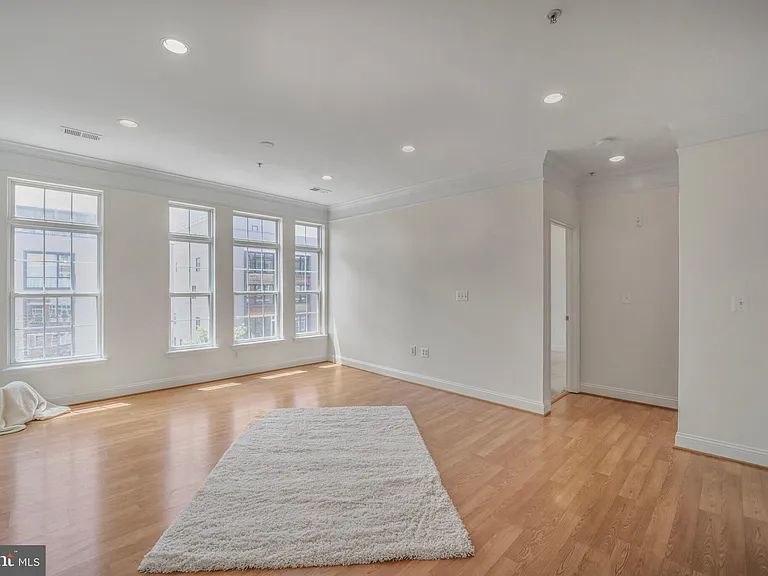1451 Belmont St NW #309 — Photo 2