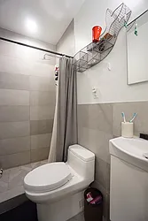 Rented by Rennit Inc.