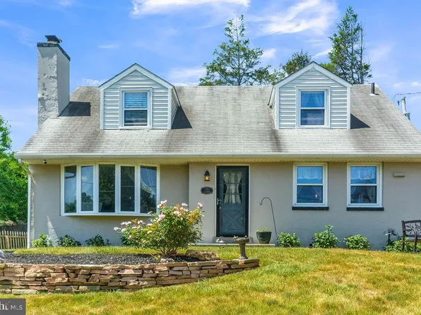 702 Tennis Ave, Newtown Square, PA 19073