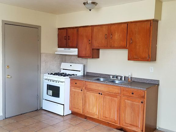 2nd image of 5551 Jordan Dr