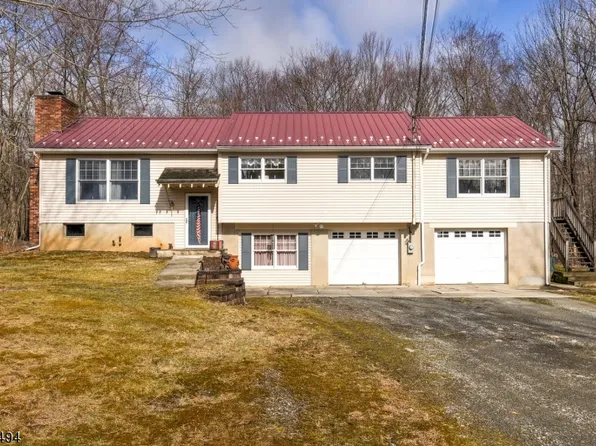 23 Mill Ln, Branchville, NJ 07826