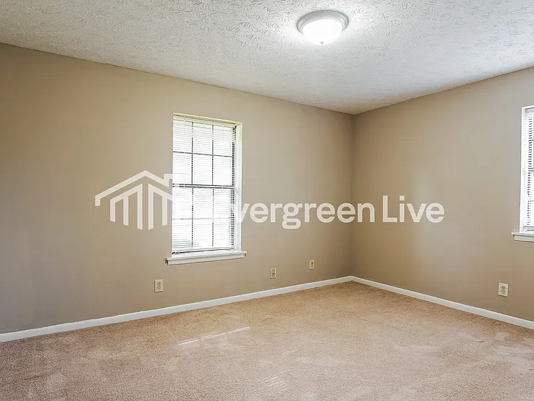 104 Shawnee Dr — Photo 12