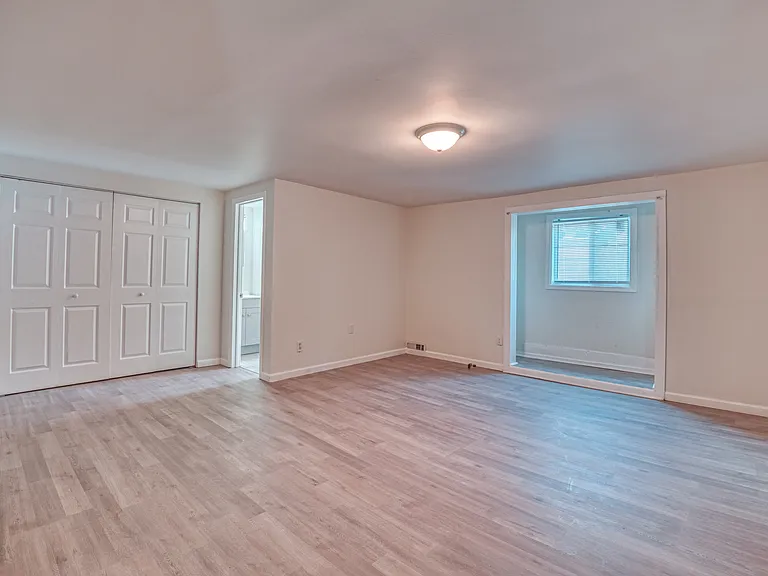 1139 Miller Ave — Photo 20