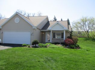10964 Fountain View Cir, Holland, MI 49423